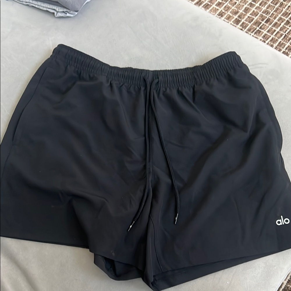 ALO Yoga Circuit Men's Black Shorts 7"